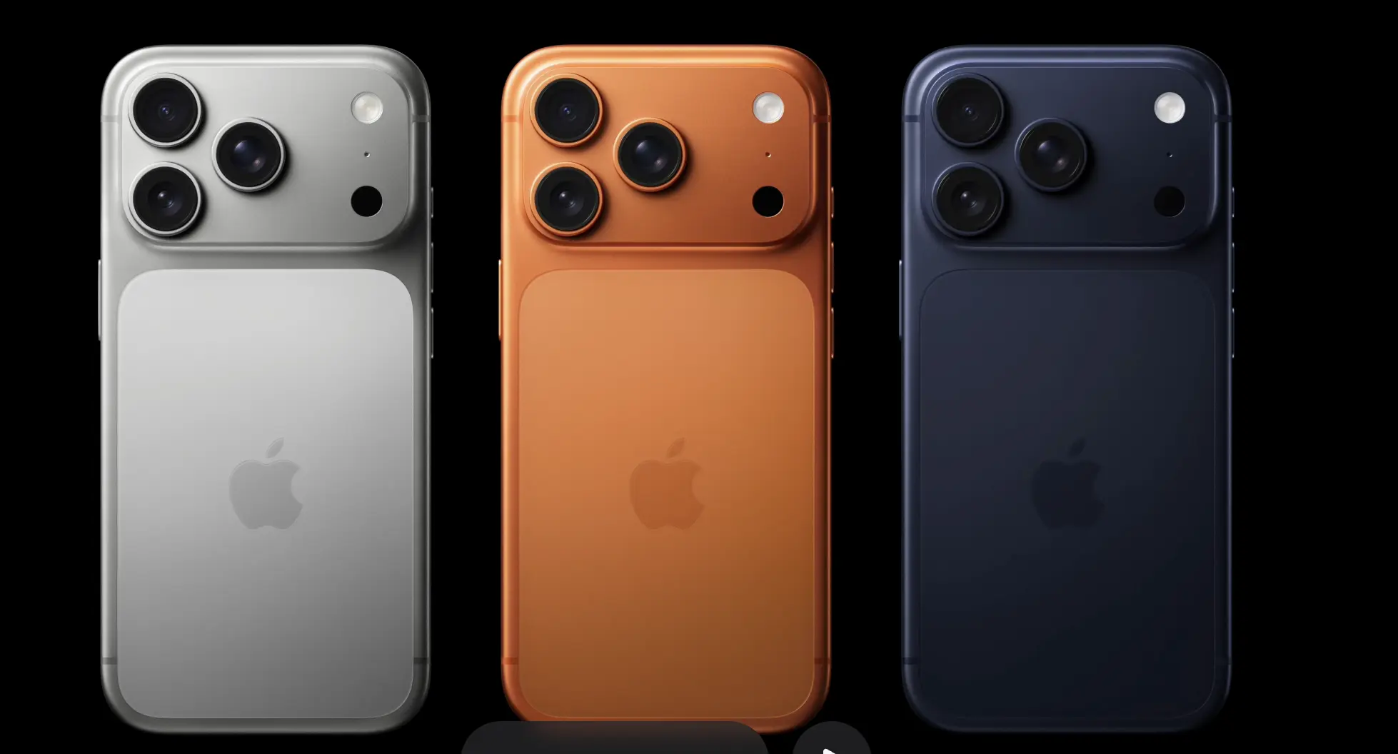 Κοντινό πλάνο iPhone 17 με εμφανείς μικρογρατζουνιές στην οθόνη