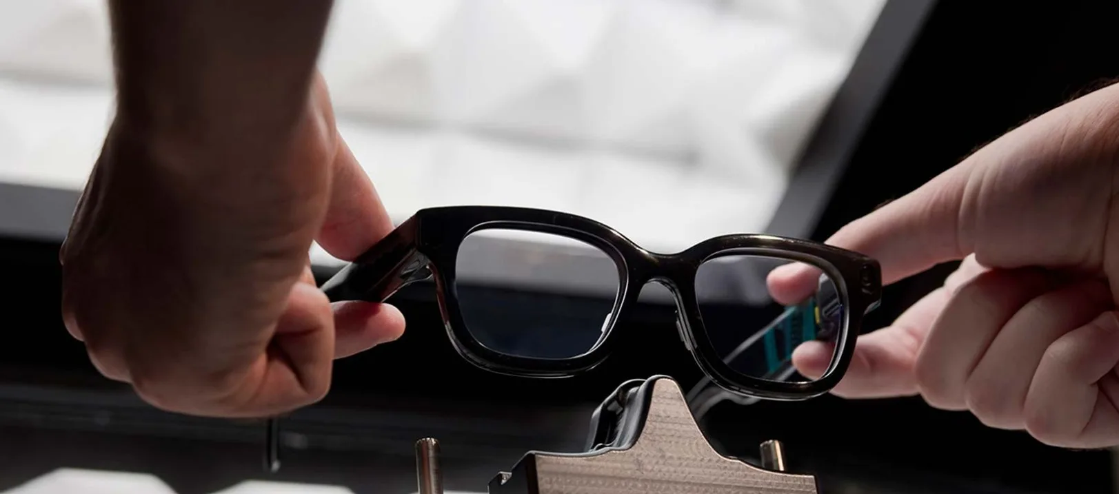 Magic Leap και Google: τα smart glasses που αλλάζουν όσα ξέρουμε για την Android XR τεχνολογία 1 Magic Leap και Google: τα smart glasses που αλλάζουν όσα ξέρουμε για την Android XR τεχνολογία