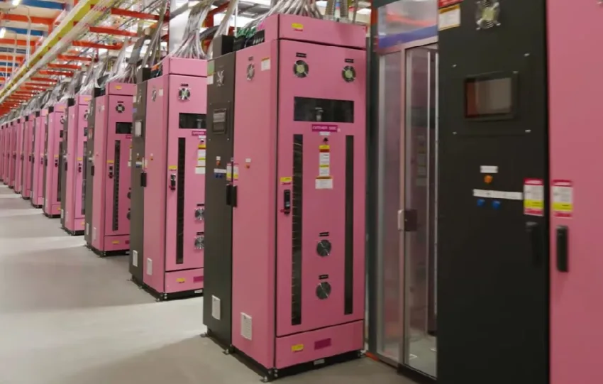 Νέο υπερκέντρο AI της Amazon: δύναμη ενός εκατομμυρίου chip για το Claude της Anthropic