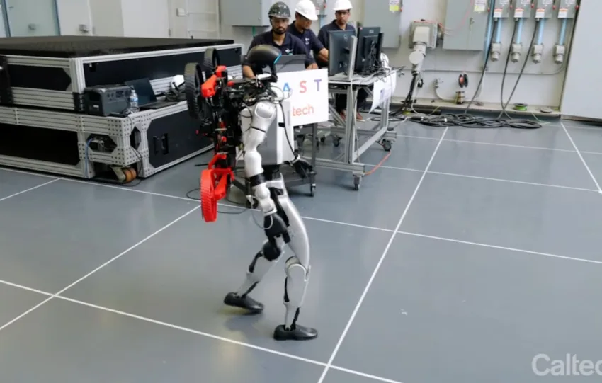 Caltech X1 Robot: Το ρομπότ που περπατά, πετά και οδηγεί