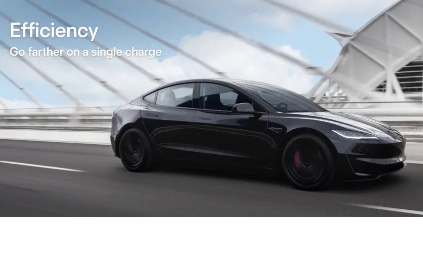 Tesla Model σε αυτοκινητόδρομο με ενεργό Full Self-Driving Mad Max Mode.