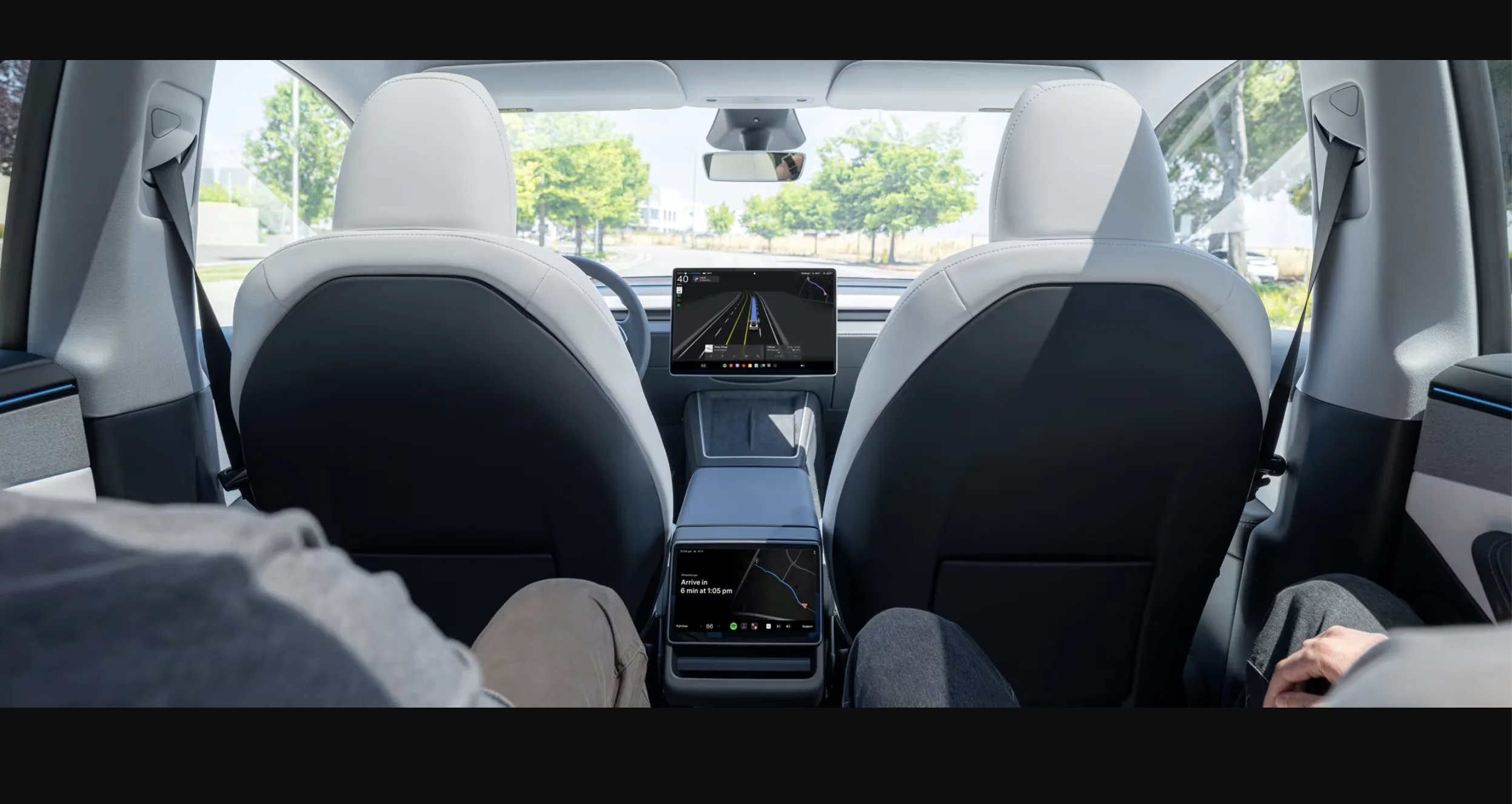 esla Cybercab - Το πρώτο robotaxi της Tesla κάνει πρεμιέρα στη Σαγκάη