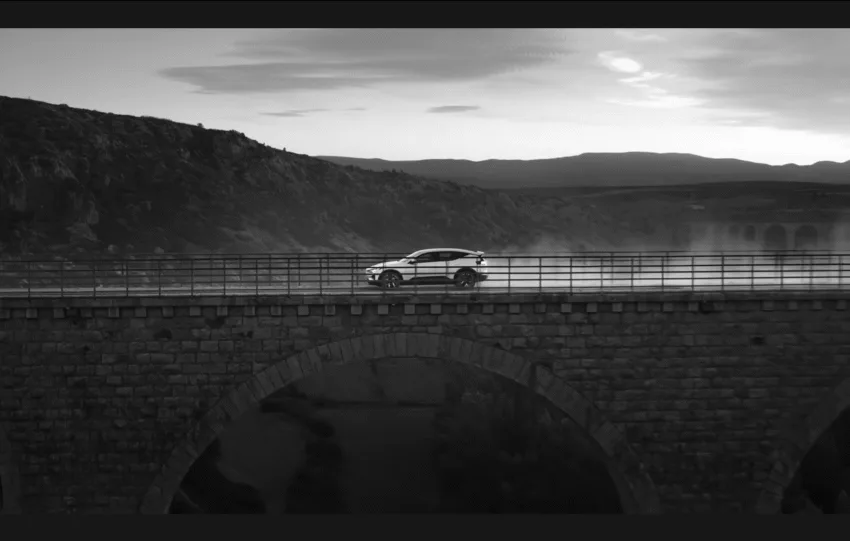 Το Polestar 3 αποκτά bi-directional φόρτιση και μετατρέπεται σε πλήρη ενεργειακή λύση για το σπίτι, προσφέροντας έως δέκα ημέρες τροφοδοσίας και σημαντική μείωση κόστους ρεύματος.