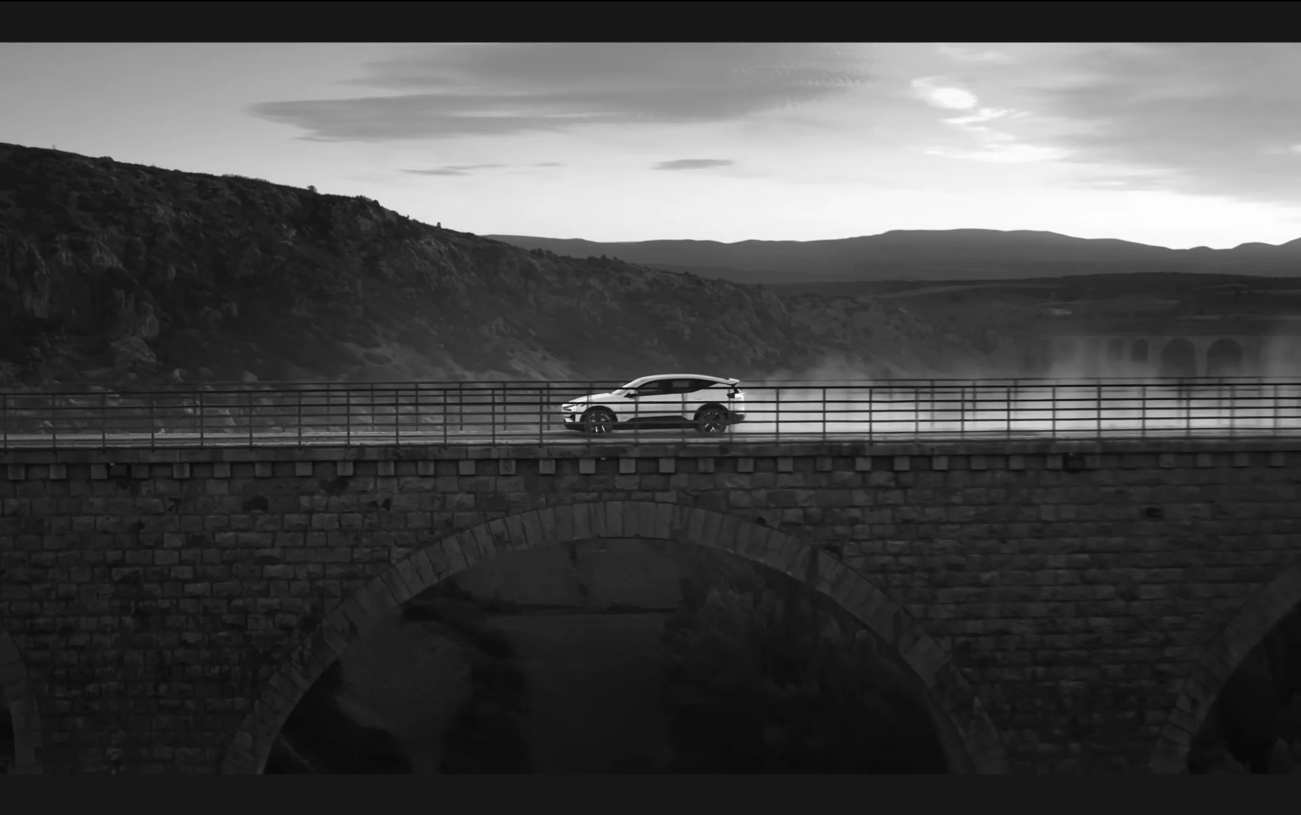 Το Polestar 3 αποκτά bi-directional φόρτιση και μετατρέπεται σε πλήρη ενεργειακή λύση για το σπίτι, προσφέροντας έως δέκα ημέρες τροφοδοσίας και σημαντική μείωση κόστους ρεύματος.