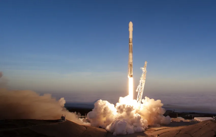 Falcon 9: Η SpaceX στο κατώφλι νέου ρεκόρ εκτοξεύσεων