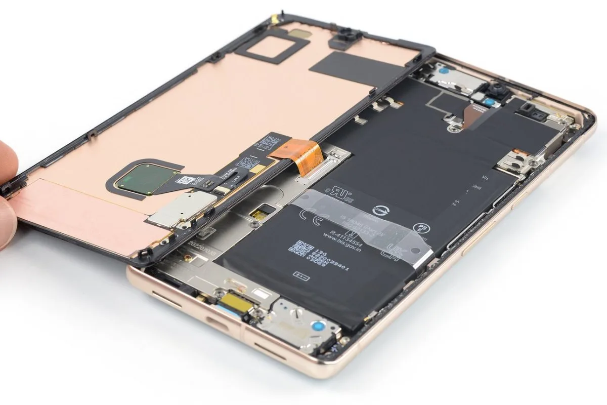 FixBot: Η νέα AI λειτουργία της iFixit που διευκολύνει τις DIY επισκευές