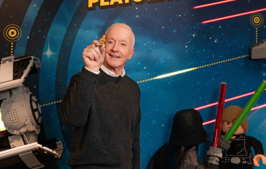 Μη αντικαταστάσιμη μπαταρία και κρυφοί αισθητήρες στα Lego Smart Bricks