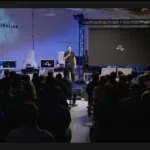 Ο Elon Musk προχωρά στη μεγαλύτερη δημόσια εγγραφή στην ιστορία