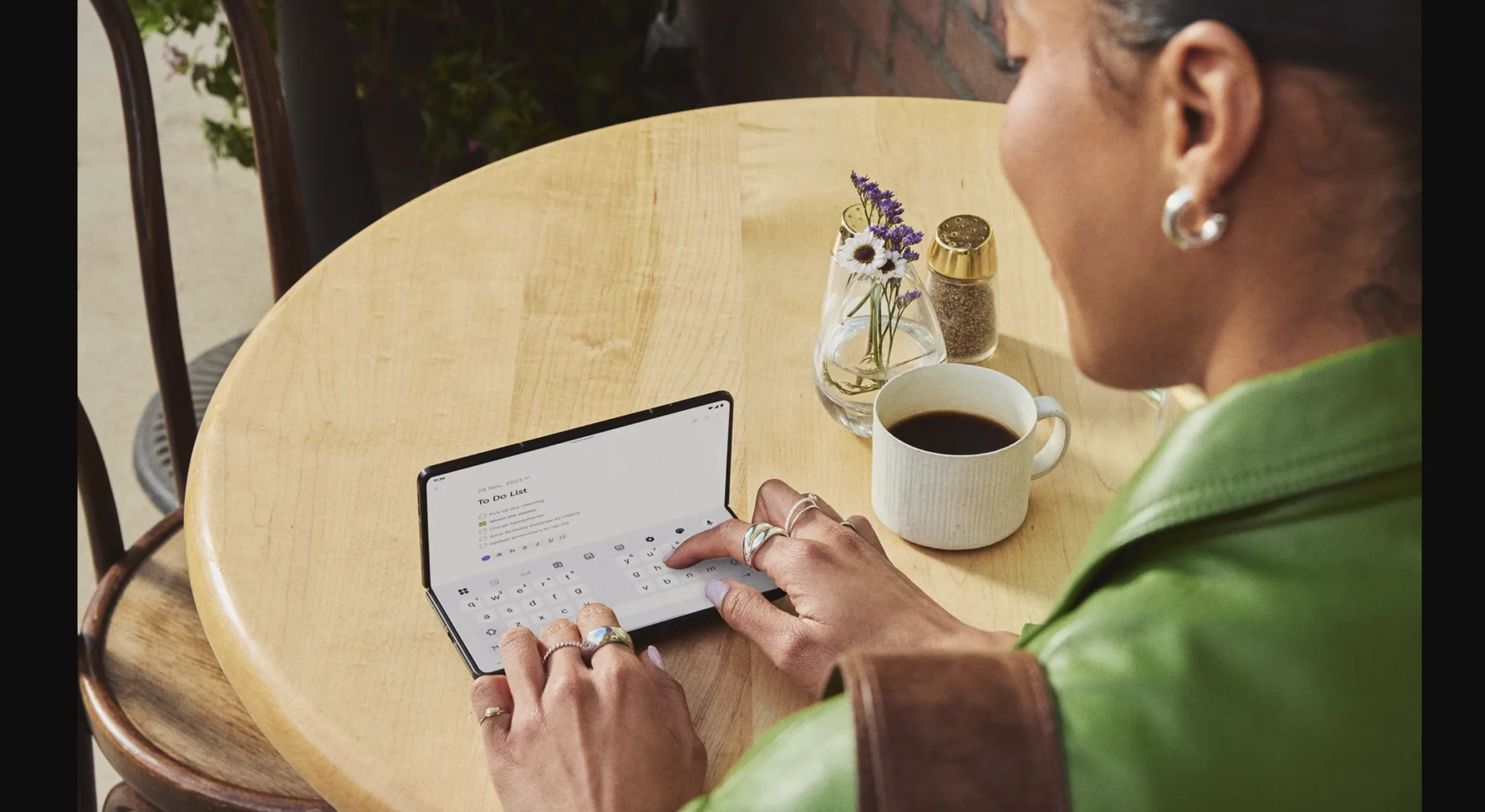 Νέο Motorola foldable για να ανταγωνιστεί Samsung και Google