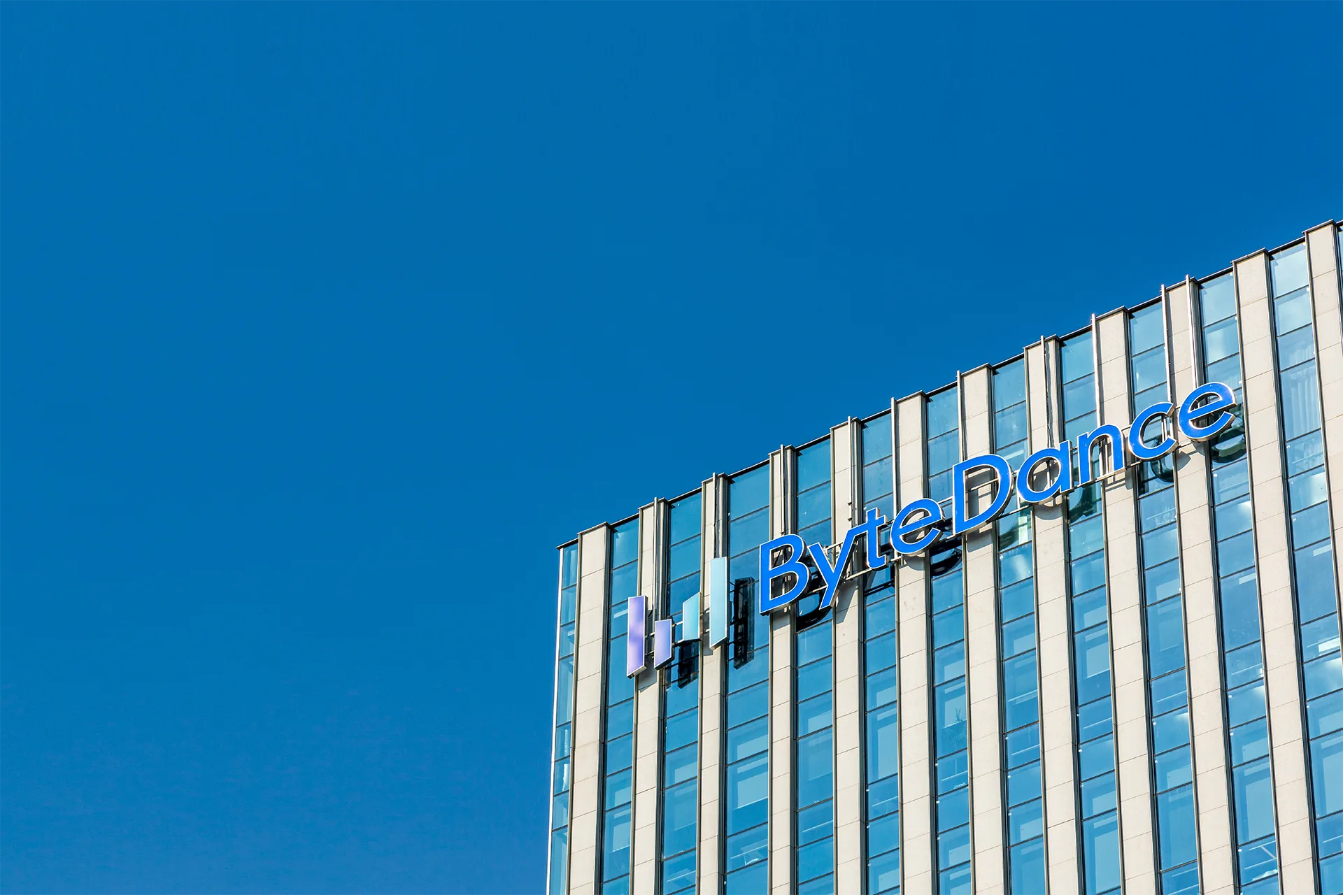 Αναλύοντας το Seedance 2.0: Εντυπωσιακά γραφικά, νομικά κενά και το μέλλον του κινηματογράφου