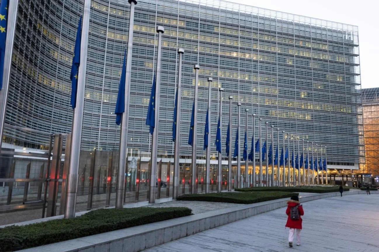 Η Commission «σπάει» το μονοπώλιο της Meta: Άνοιγμα του WhatsApp σε τρίτα AI μοντέλα