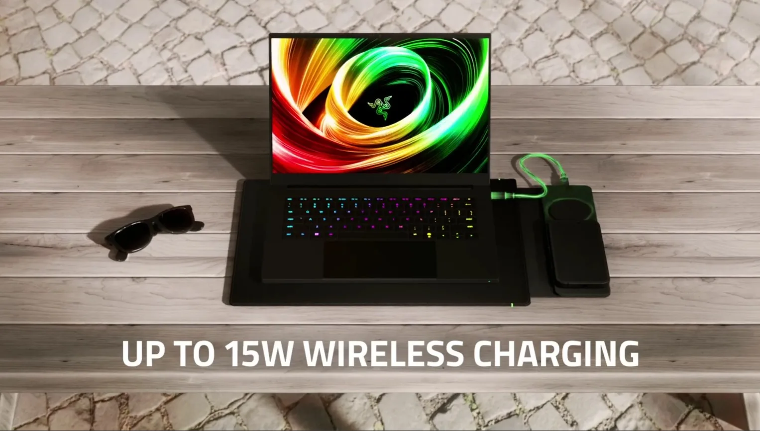 Η νέα θήκη laptop της Razer προσφέρει ασύρματη φόρτιση