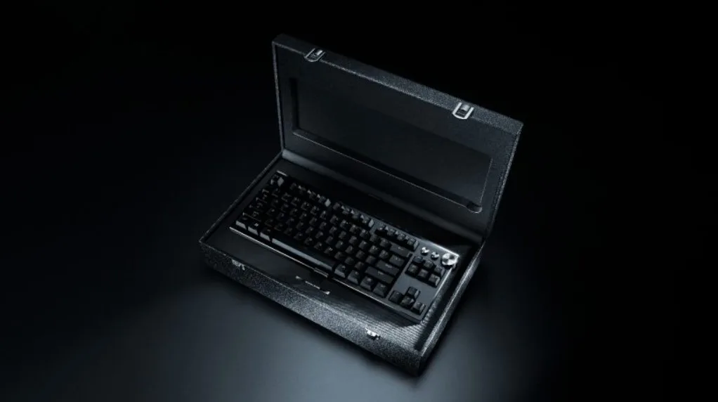 Το απόλυτο συλλεκτικό πληκτρολόγιο Razer Huntsman Signature Edition