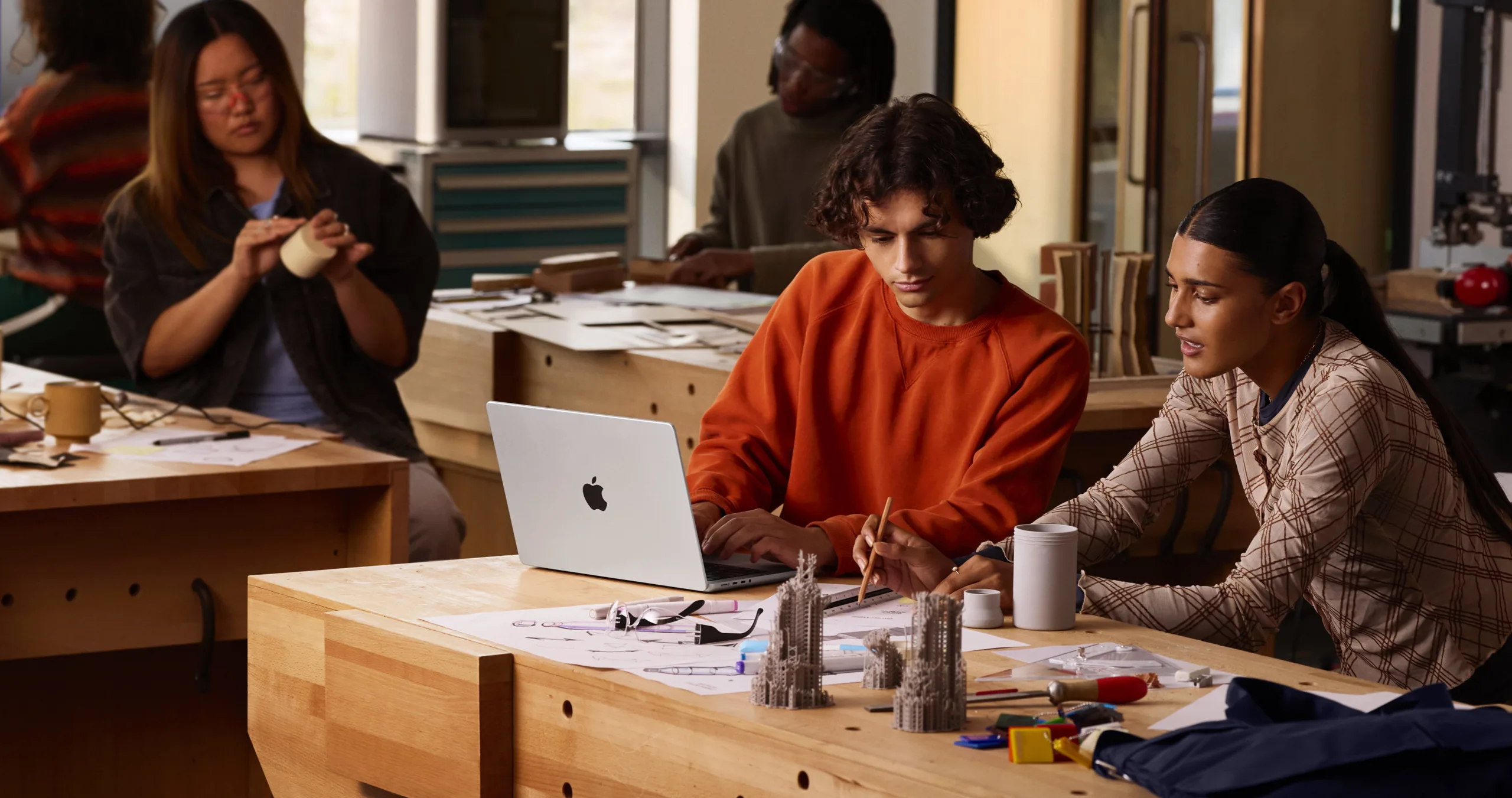 Το Dynamic Island περνάει στα laptops: Η νέα εποχή της Apple