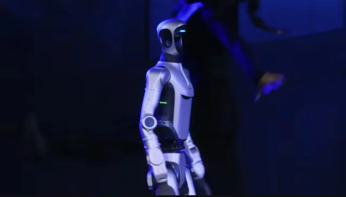 Το πρώτο ανθρωποειδές ρομπότ της HONOR κλέβει την παράσταση στο MWC 2026
