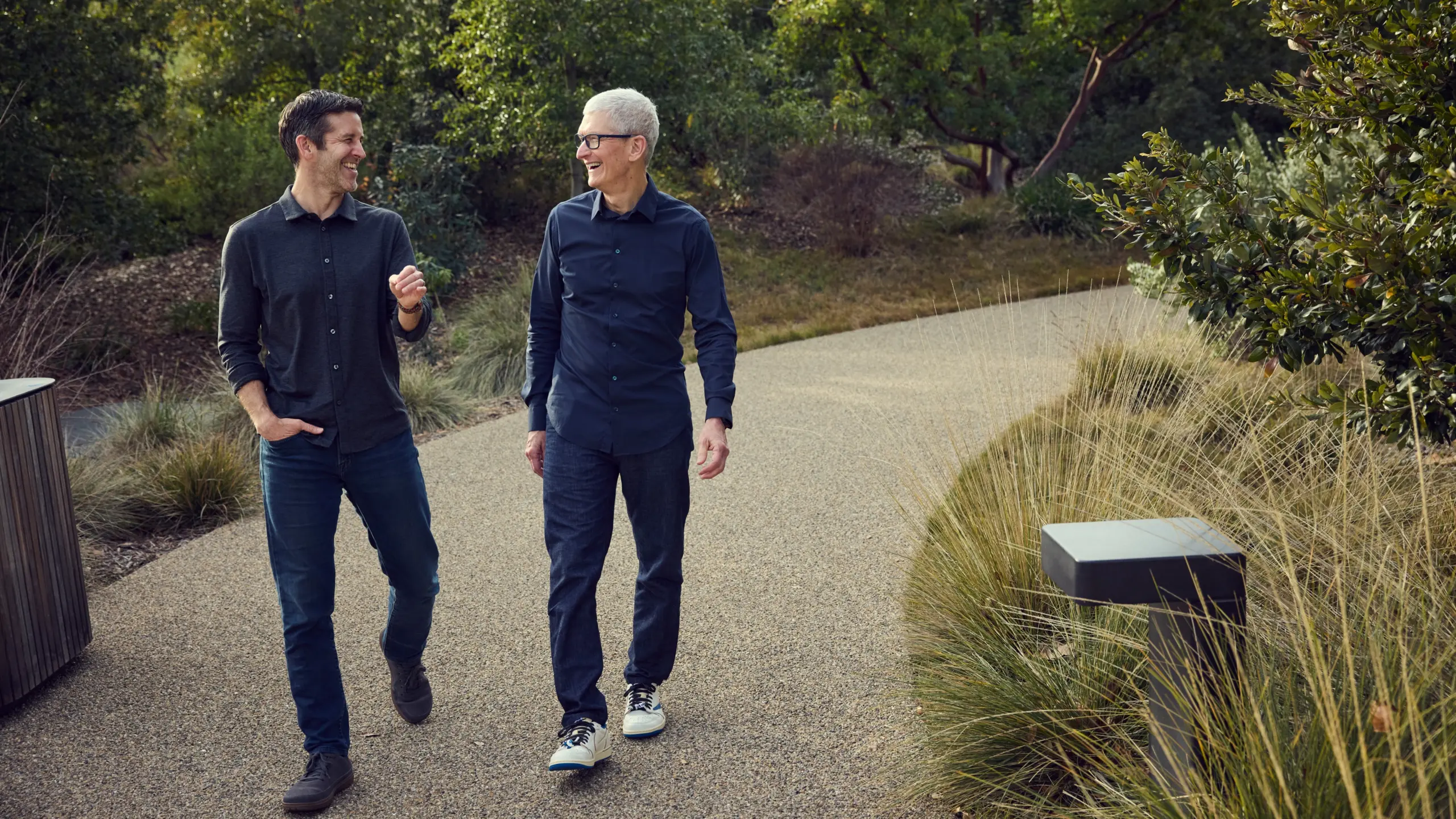 Η Apple ετοιμάζει κάτι μεγάλο και ο νέος CEO μόλις το επιβεβαίωσε 3 Ανακατατάξεις στην Apple: Η αποχώρηση του Tim Cook και τα νέα πρόσωπα