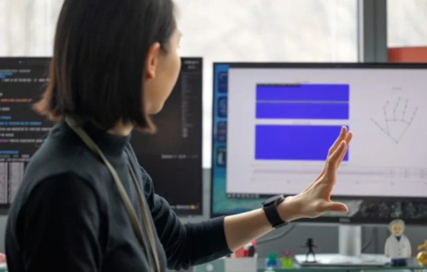 Πώς το smartwatch σας θα ελέγχει τον υπολογιστή με κινήσεις των χεριών