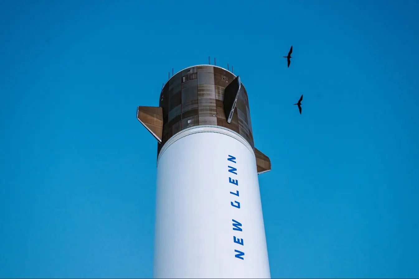 Η Blue Origin γράφει ιστορία με την πρώτη επαναχρησιμοποίηση του πυραύλου New Glenn