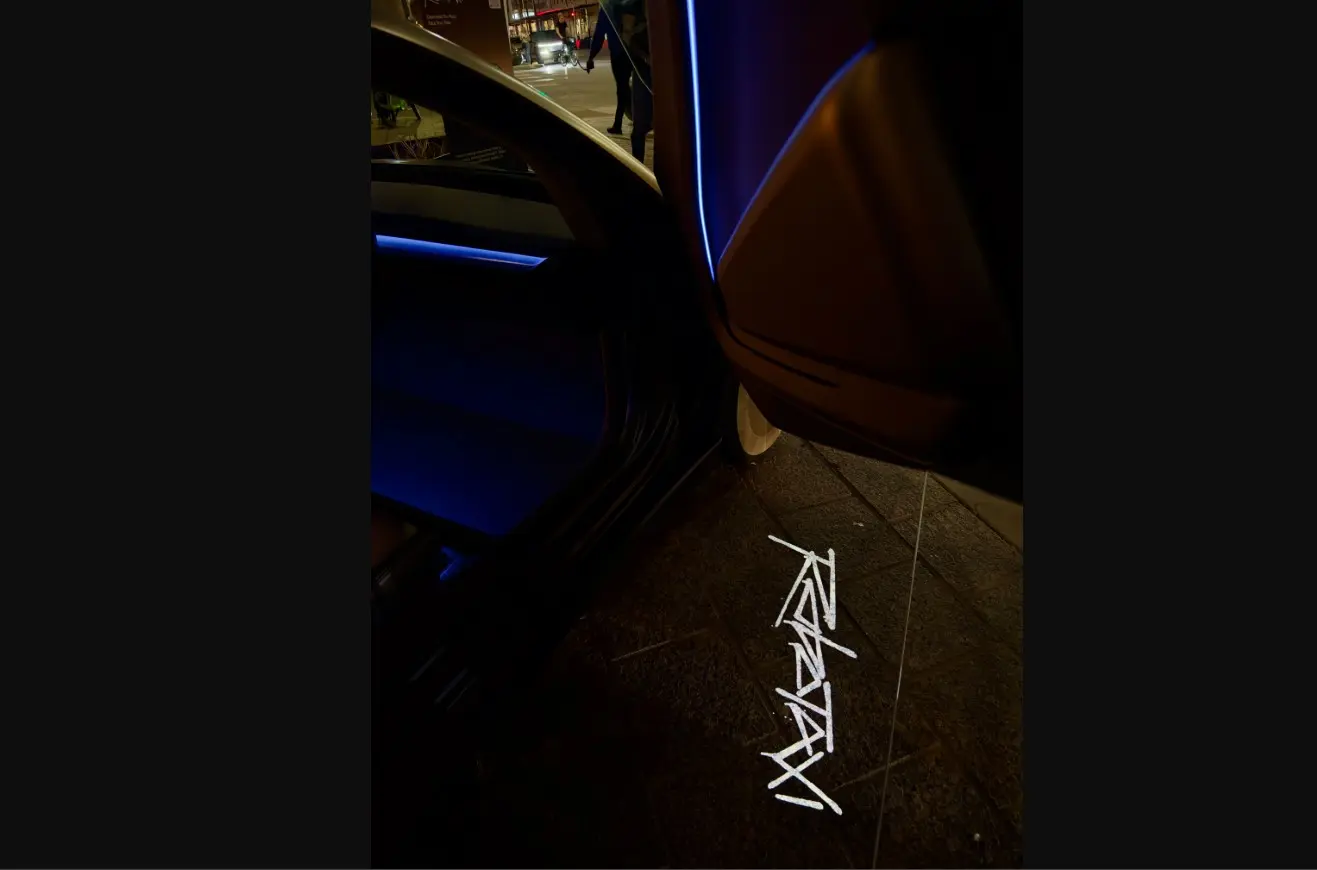 Ξεκίνημα με προβλήματα για τα Robotaxi της Tesla σε Ντάλας και Χιούστον