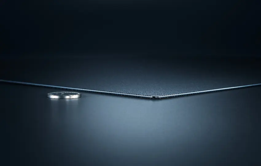 Razer Atlas Pro: Αποκαλύφθηκε το πιο λεπτό γυάλινο mouse mat στον κόσμο