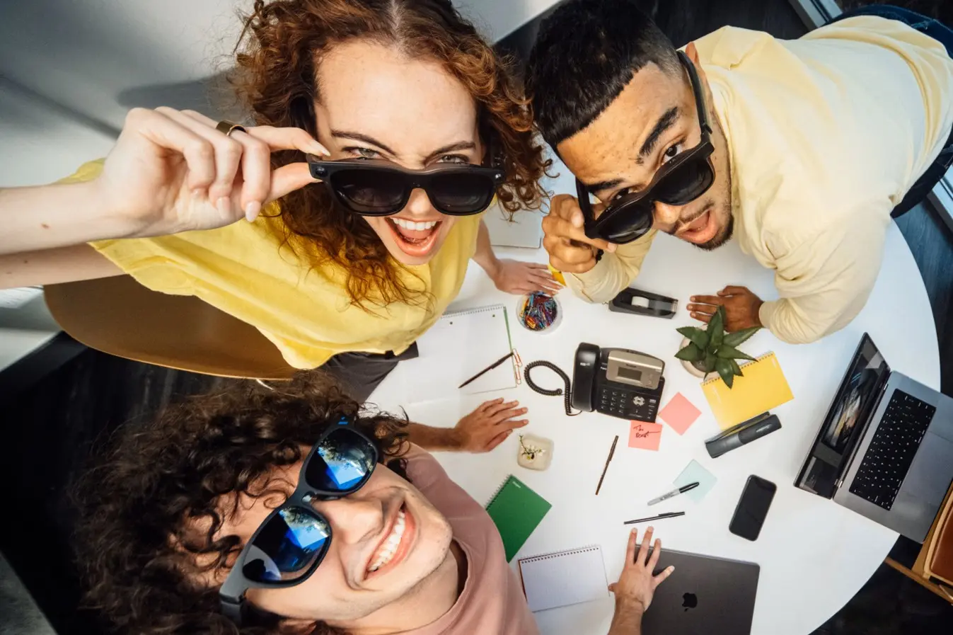 Όλα όσα πρέπει να γνωρίζετε για τα εντυπωσιακά γυαλιά VITURE Beast