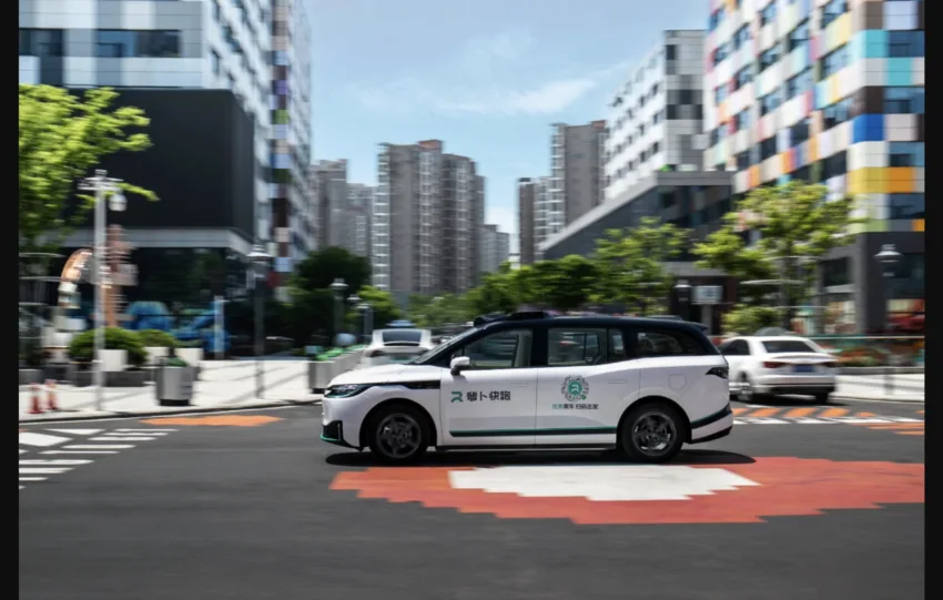 Εκατοντάδες robotaxi κράσσαραν ταυτόχρονα και προκάλεσαν κυκλοφοριακό έμφραγμα