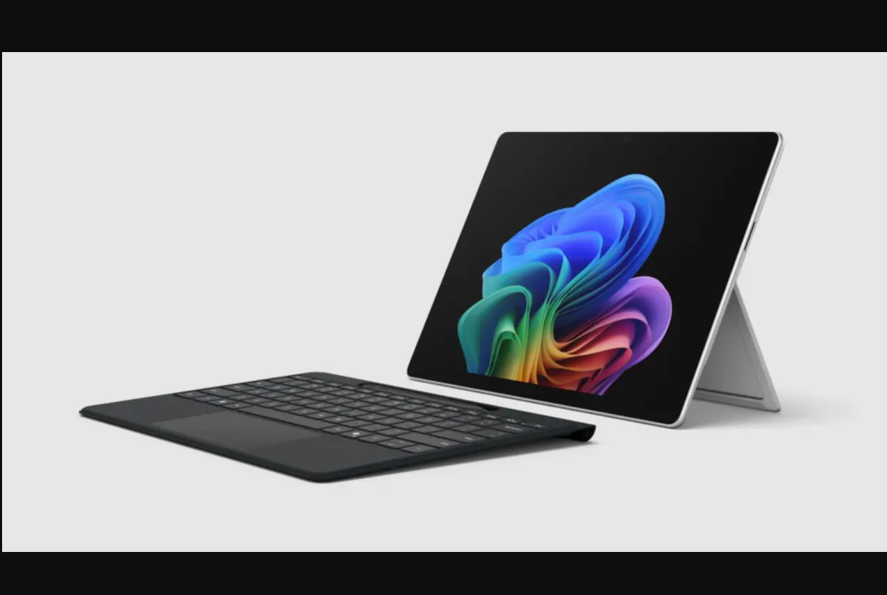 Η Microsoft λανσάρει τα Surface Pro 12 και Surface Laptop 8 με επεξεργαστές Intel Core Ultra 3