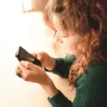 Πώς τα social media συνεχίζουν να απειλούν την ψυχική υγεία των εφήβων