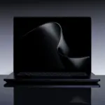 Το νέο Surface Laptop Ultra με επεξεργαστή NVIDIA RTX Spark