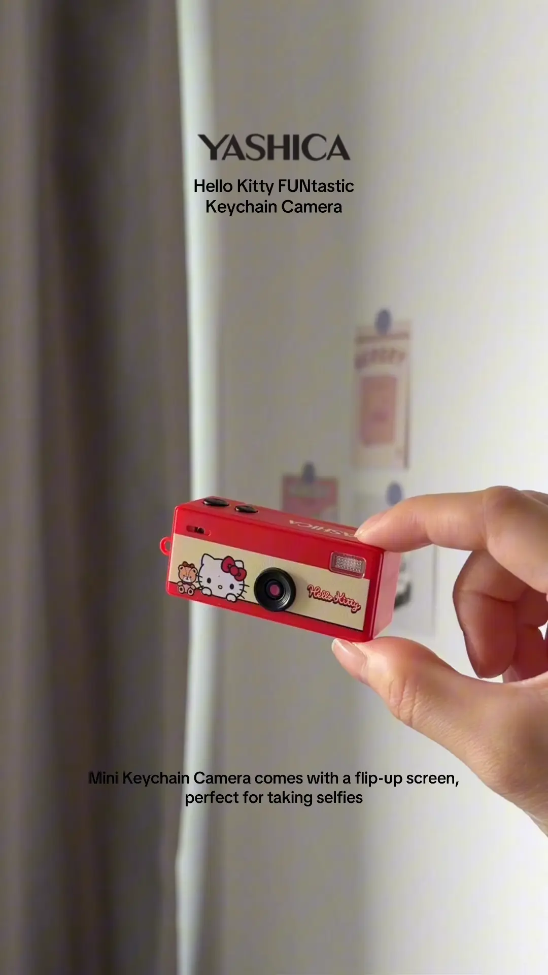 Η επέλαση των keychain cameras και η επιστροφή του ρετρό: Το νέο viral gadget των 25 ευρώ 6 Yashica Funtastic Keychain Camera: Η μίνι κάμερα με ανακλινόμενη οθόνη που αλλάζει τα δεδομένα
