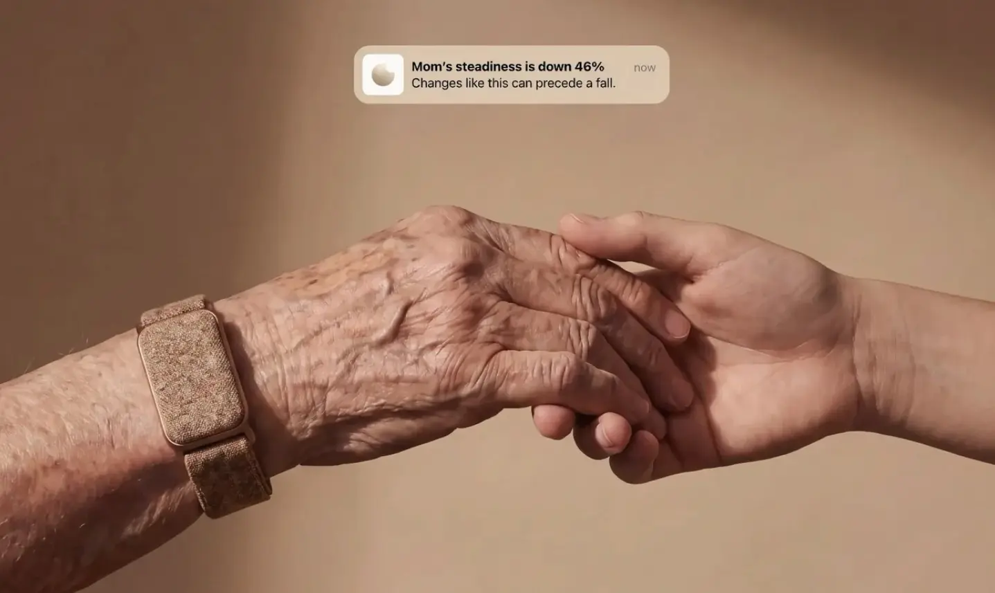 Carely: Το νέο wearable που φροντίζει τους ηλικιωμένους γονείς χωρίς ανάγκη για smartphone