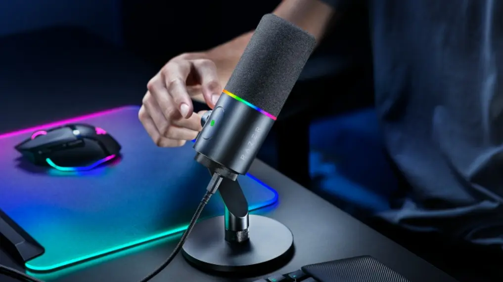 Το νέο Razer Seiren V3 Pro φέρνει τον ήχο του επαγγελματικού στούντιο στο γραφείο σας 3 Το νέο Razer Seiren V3 Pro φέρνει τον ήχο του επαγγελματικού στούντιο στο γραφείο σας