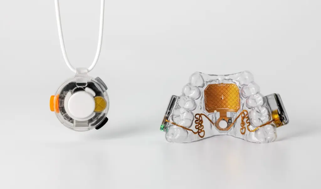 Augmental: MouthPad και wearable keyboard που ελέγχονται με τη γλώσσα και τη φωνή για άτομα με αναπηρία