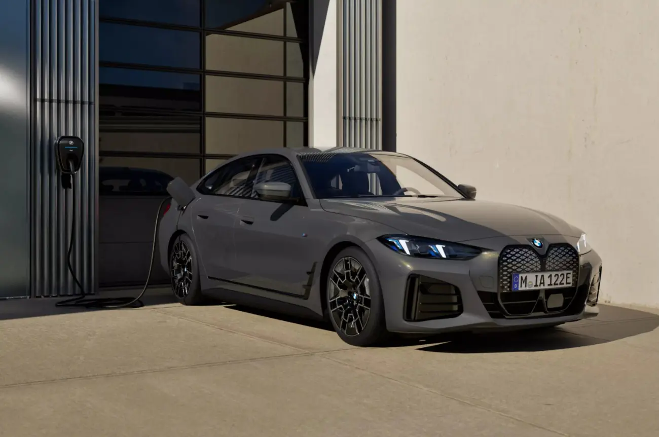 BMW i4 Convertible: Γιατί το κορυφαίο ηλεκτρικό cabrio αξίζει την αναμονή μέχρι το 2028