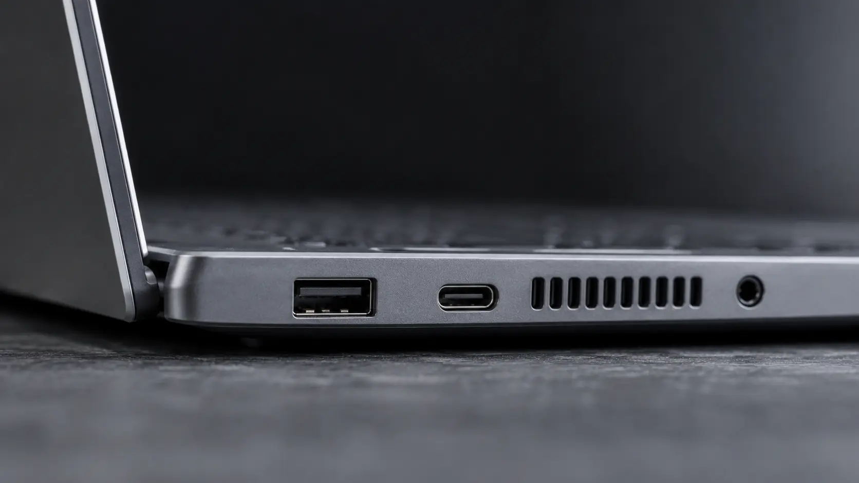 Καθαρισμός USB ports: Τι να κάνετε και τι να αποφύγετε