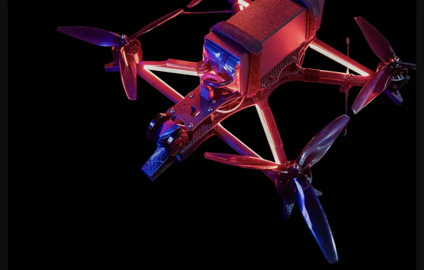 Σχολεία στις ΗΠΑ βάζουν drones με σπρέι πιπεριού και διχάζουν την κοινωνία
