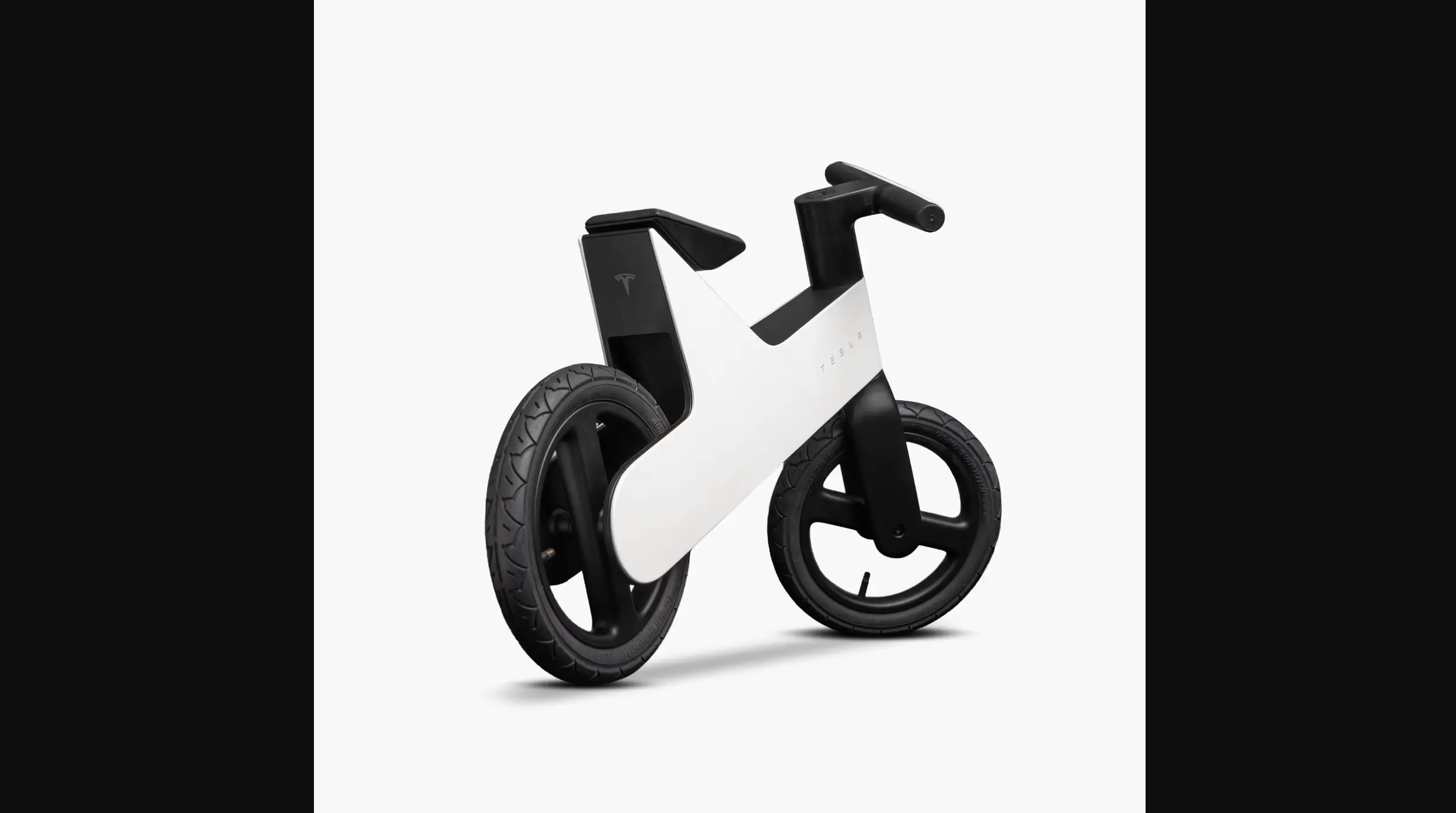 Ο Elon Musk τους θέλει πελάτες από τα 2: Το Bike της Tesla εξαντλήθηκε αστραπιαία 4 Tesla Balance Bike: Ποδήλατο ισορροπίας 225 δολαρίων για παιδιά