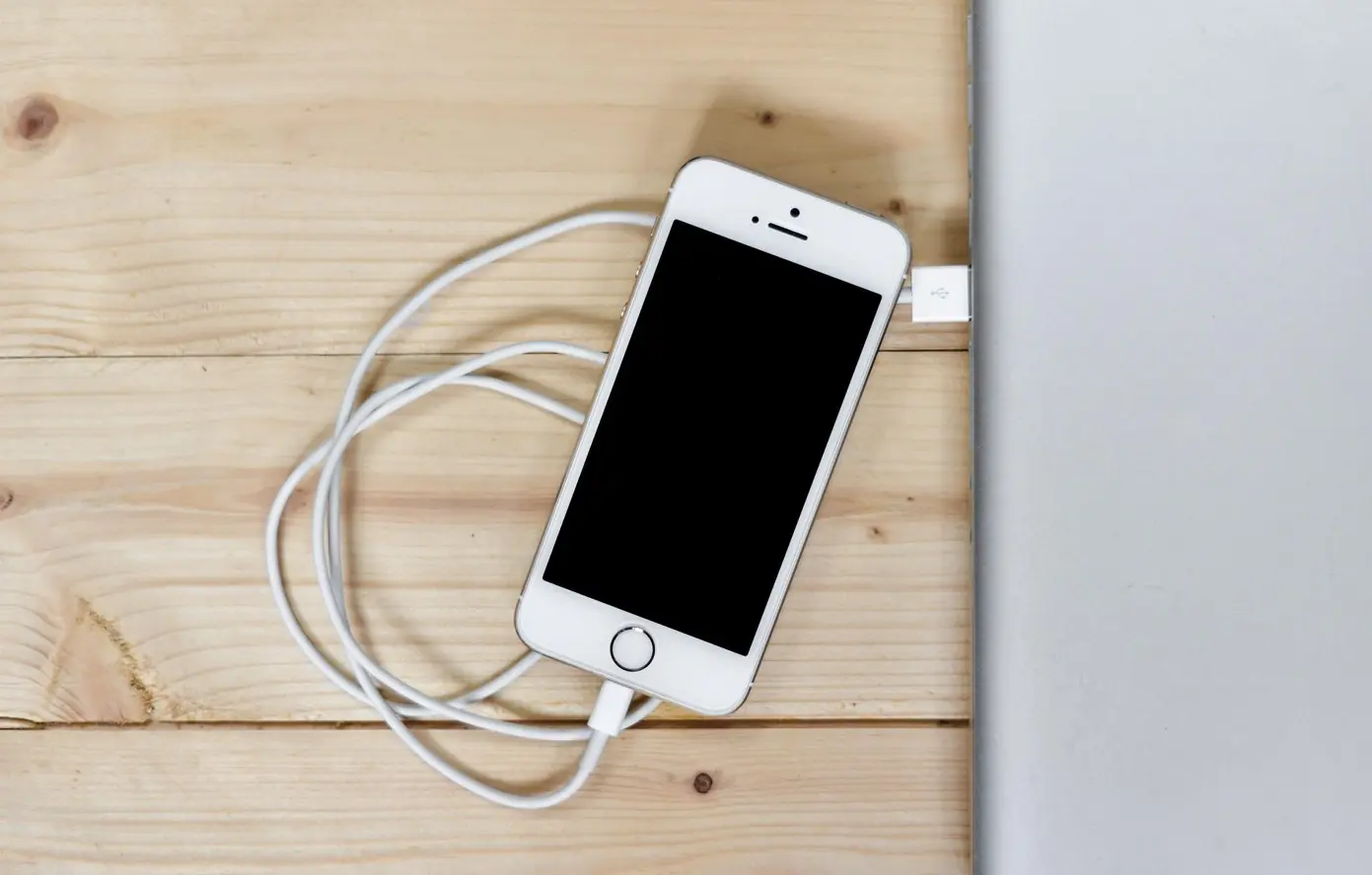 USB tethering ή mobile hotspot; Τι πρέπει να ξέρετε πριν συνδεθείτε