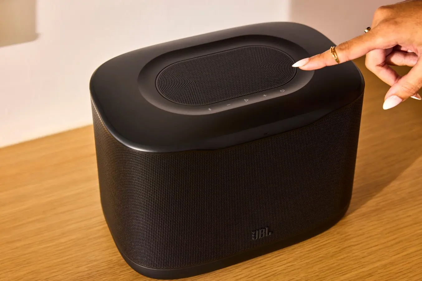 JBL Cove έρχεται με τρία νέα ηχεία Wi-Fi για ήχο σε ολόκληρο το σπίτι 2 JBL Cove έρχεται με τρία νέα ηχεία Wi-Fi για ήχο σε ολόκληρο το σπίτι