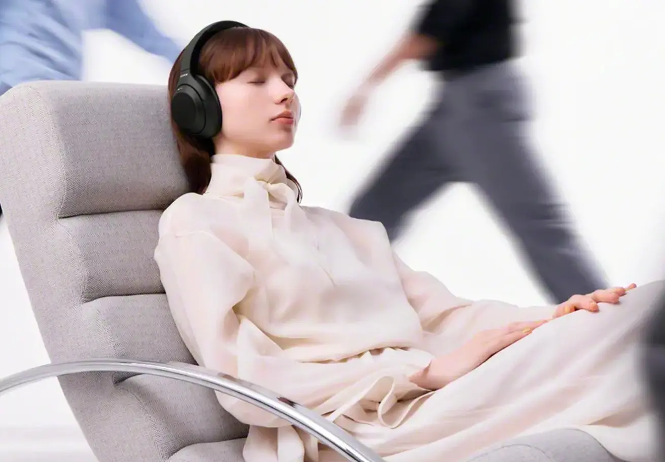 Το Sony WH-1000XM4C φέρνει Bluetooth 6 και ανανεωμένο ήχο