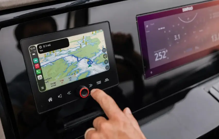 Apple CarPlay και Android Auto πάνε στη θάλασσα: Από τα αυτοκίνητα περνούν πλέον και στα σκάφη
