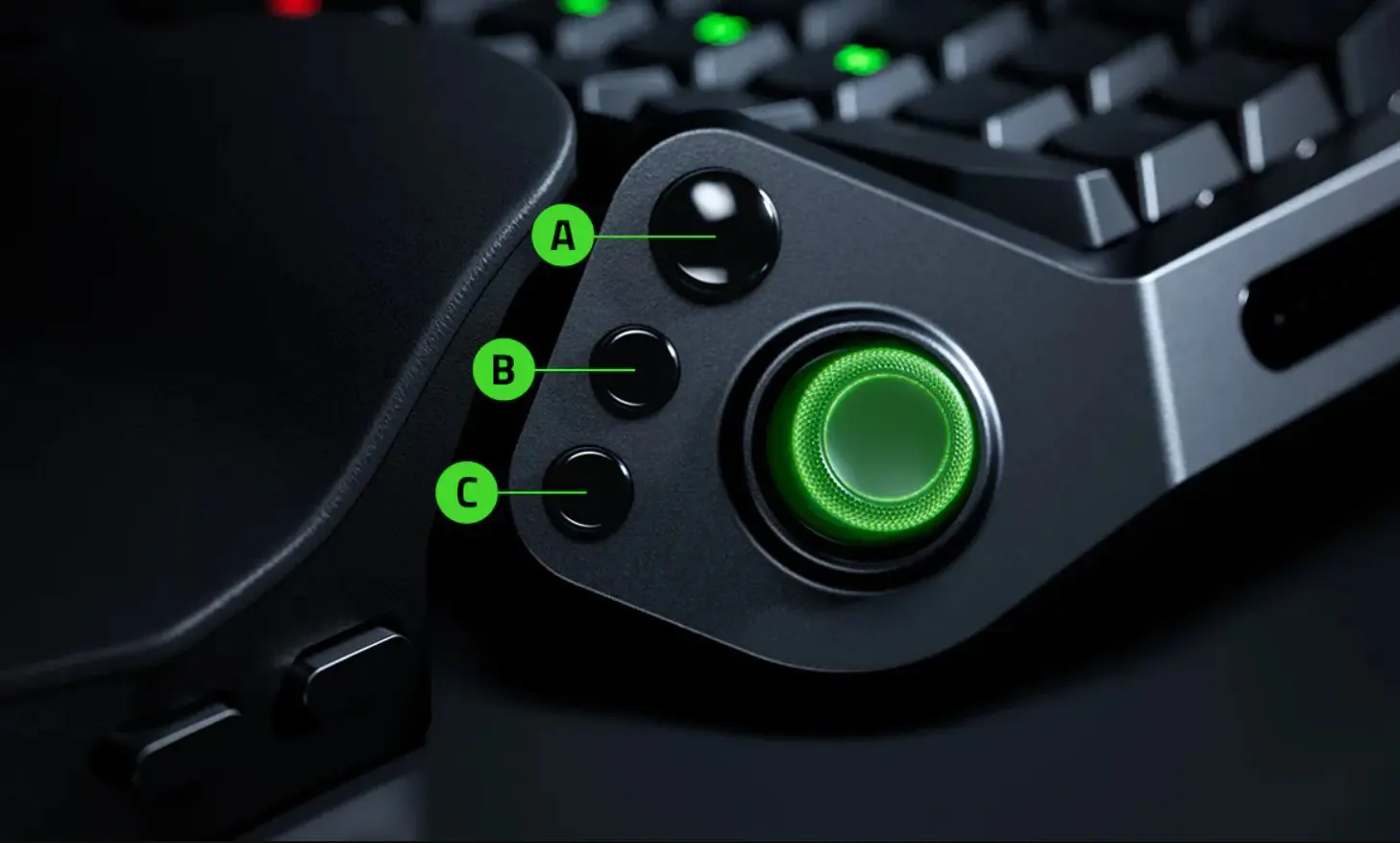 Razer Tartarus V2 Pro: Το gaming keypad των 219 ευρώ θέλει να βάλει τα πάντα κάτω από ένα χέρι