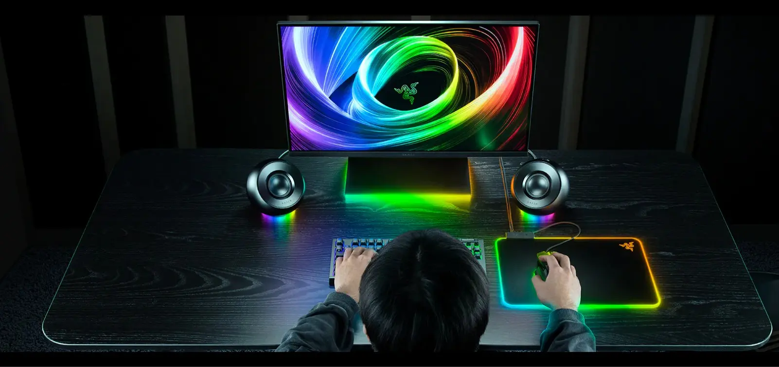 Η Razer επιστρέφει στα desktop speakers με τα Mako και Mako X 4 Η Razer επιστρέφει στα desktop speakers με τα Mako και Mako X