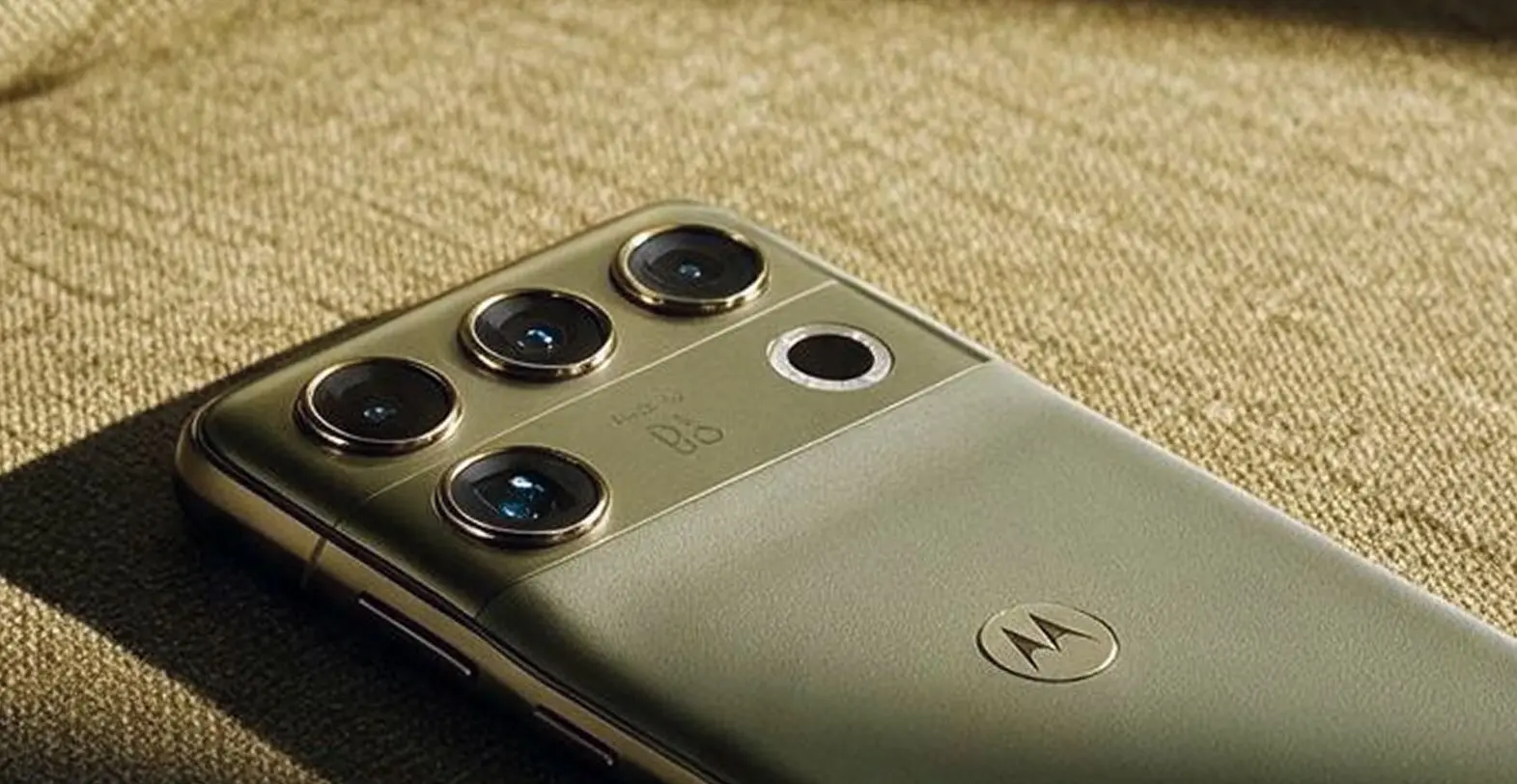 Η Motorola επιστρέφει δυνατά στην κορυφή των Android με το Signature 27 3 Η Motorola επιστρέφει δυνατά στην κορυφή των Android με το Signature 27