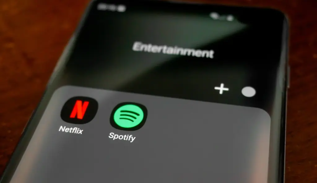 Spotify: Νέα ρύθμιση βάζει τέλος στα gigabytes που γεμίζουν κρυφά το κινητό