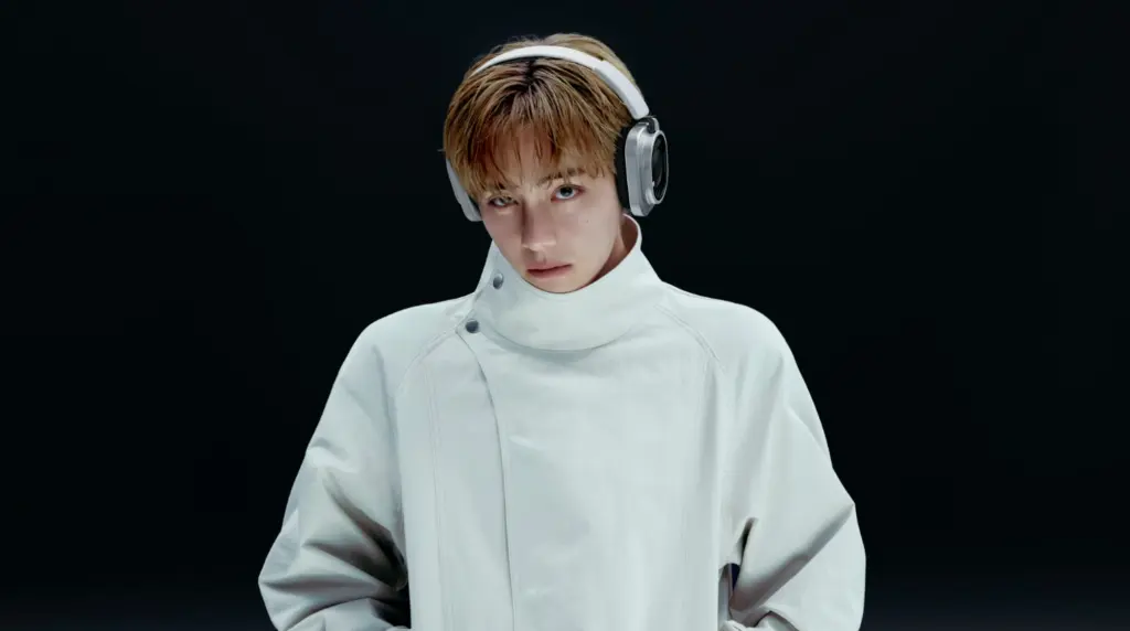 Η Nothing παρουσίασε τα Headphone (1) Pro με 68 ώρες αυτονομίας