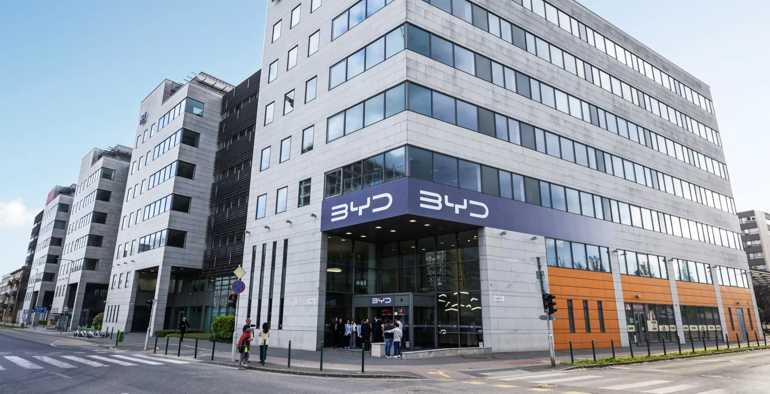 BYD: Η πρώτη solid-state μπαταρία της μπαίνει σε αυτοκίνητο το 2027