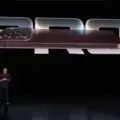 Η Apple αύξησε κατά 100 δολάρια όλα τα iPhone χωρίς να το ανακοινώσει