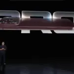 Η Apple αύξησε κατά 100 δολάρια όλα τα iPhone χωρίς να το ανακοινώσει