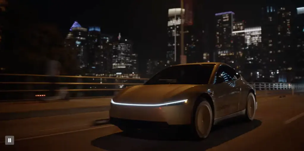 Η Tesla ανακοίνωσε το Automatic Collision Evasion και θα παίρνει το τιμόνι από τα χέρια σας για να σας σώσει